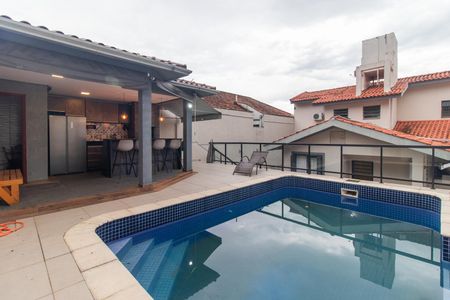 Casa para alugar com 250m², 4 quartos e 4 vagasPiscina