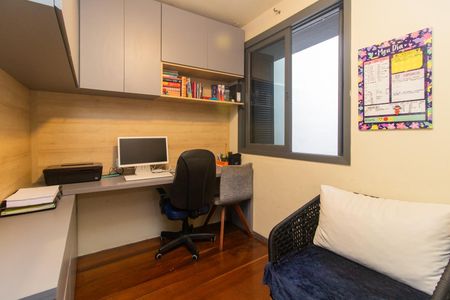 Casa para alugar com 250m², 4 quartos e 4 vagasEscritório
