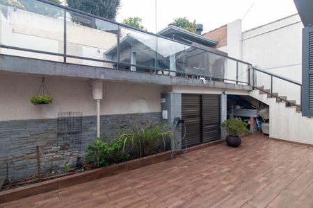 Casa para alugar com 250m², 4 quartos e 4 vagasQuintal