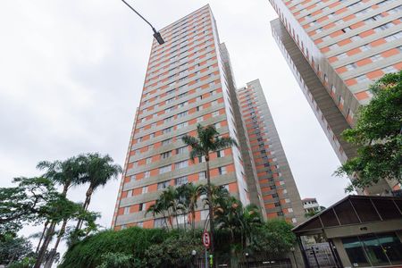 Apartamento para alugar com 87m², 2 quartos e 1 vaga Apartamento para alugar com 87m², 2 quartos e 1 vagaFachada