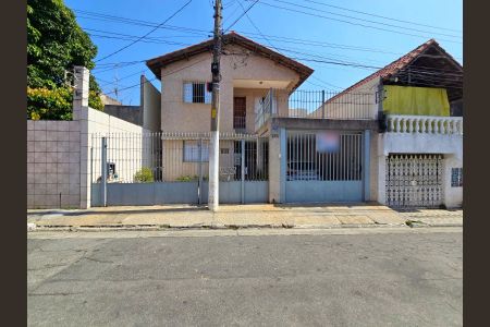 Casa à venda com 226m², 8 quartos e 2 vagasFachada 