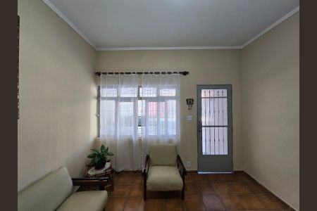 Sala  de casa para alugar com 8 quartos, 226m² em Jardim Pereira, Guarulhos