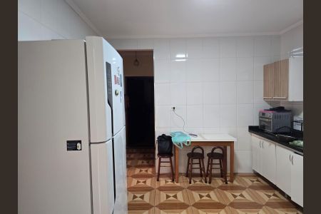 Casa à venda com 226m², 8 quartos e 2 vagasCozinha 