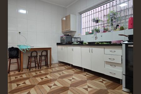 Casa à venda com 226m², 8 quartos e 2 vagasCozinha 