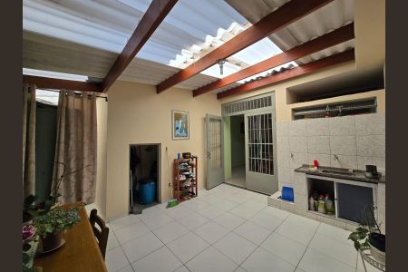 Casa à venda com 226m², 8 quartos e 2 vagasArea externa 