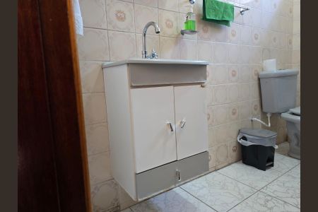 Casa à venda com 226m², 8 quartos e 2 vagasBanheiro Social 03
