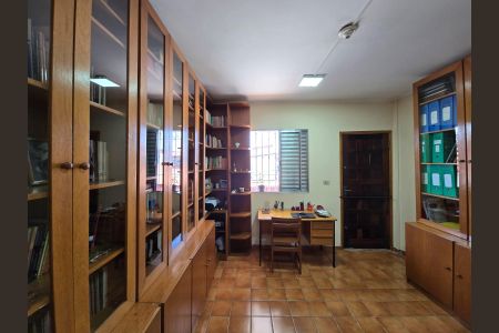Casa à venda com 226m², 8 quartos e 2 vagasQuarto 06