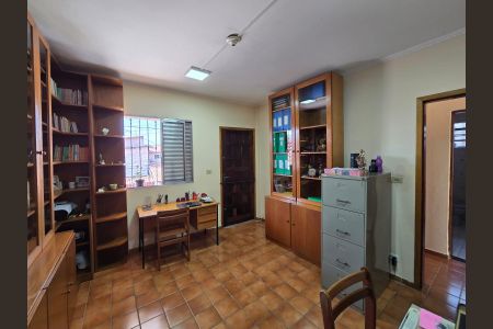 Casa à venda com 226m², 8 quartos e 2 vagasQuarto 06