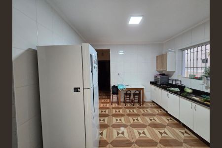 Casa à venda com 226m², 8 quartos e 2 vagasCozinha 
