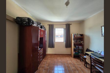 Casa à venda com 226m², 8 quartos e 2 vagasQuarto 05