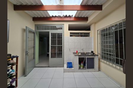 Casa à venda com 226m², 8 quartos e 2 vagasArea externa 