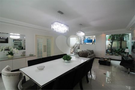 Casa à venda com 4 quartos, 520m² em Vila Albertina, São Paulo