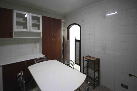 Casa para alugar com 250m², 3 quartos e 10 vagas
