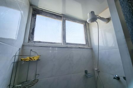 Banheiro de kitnet/studio à venda com 1 quarto, 24m² em Laranjeiras, Rio de Janeiro