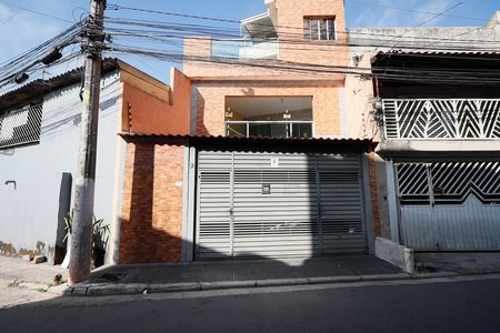 Casa para alugar com 100m², 3 quartos e sem vaga Casa para alugar com 100m², 3 quartos e sem vagaFachada