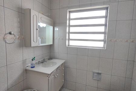 Casa para alugar com 165m², 3 quartos e 2 vagas Casa para alugar com 165m², 3 quartos e 2 vagasBanheiro 2