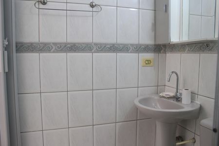 Casa para alugar com 165m², 3 quartos e 2 vagasBanheiro 1