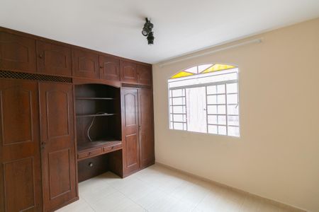 Casa para alugar com 180m², 3 quartos e 3 vagas