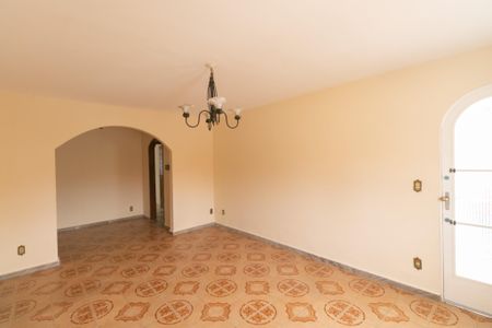 Casa para alugar com 180m², 3 quartos e 3 vagas