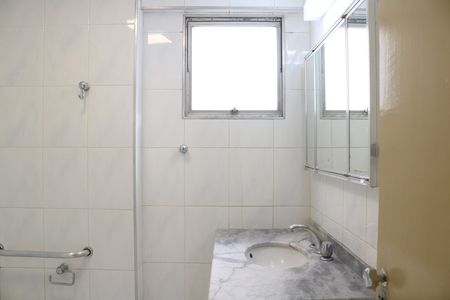 Apartamento para alugar com 93m², 3 quartos e sem vagaBanheiro