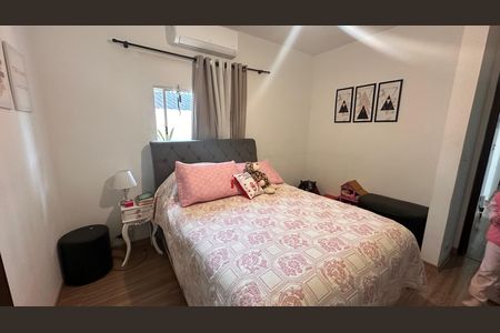 Casa à venda com 135m², 3 quartos e 2 vagas