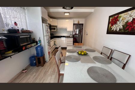 Casa à venda com 135m², 3 quartos e 2 vagas