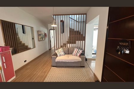 Casa à venda com 3 quartos, 135m² em Jardim Casablanca, São Paulo