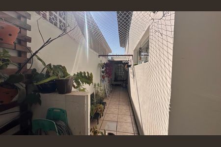 Casa à venda com 135m², 3 quartos e 2 vagas