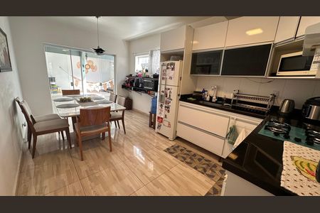 Casa à venda com 135m², 3 quartos e 2 vagas