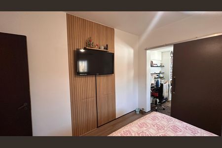 Casa à venda com 135m², 3 quartos e 2 vagas