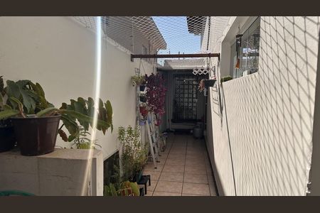 Casa à venda com 135m², 3 quartos e 2 vagas