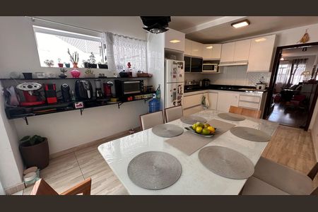 Casa à venda com 135m², 3 quartos e 2 vagas