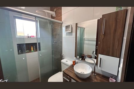 Casa à venda com 135m², 3 quartos e 2 vagas