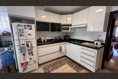 Casa à venda com 135m², 3 quartos e 2 vagas