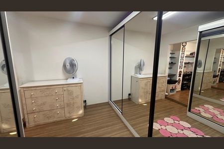 Casa à venda com 135m², 3 quartos e 2 vagas