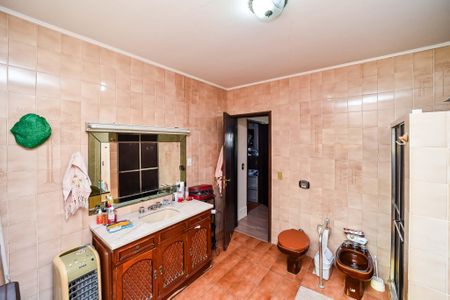 Casa à venda com 240m², 3 quartos e 2 vagas Casa à venda com 240m², 3 quartos e 2 vagasBanheiro da Suíte 2