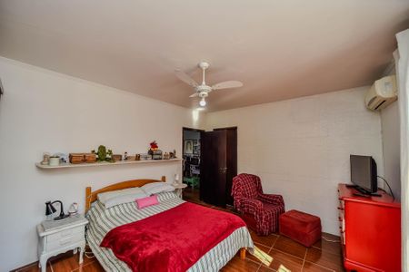 Casa à venda com 240m², 3 quartos e 2 vagas Casa à venda com 240m², 3 quartos e 2 vagasSuíte 1