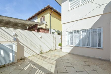 Garagem de casa à venda com 3 quartos, 150m² em Jardim Santa Cruz (campo Grande), São Paulo