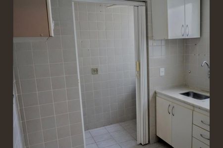 Apartamento à venda com 60m², 2 quartos e 1 vaga Apartamento à venda com 60m², 2 quartos e 1 vagaCozinha e área de serviço