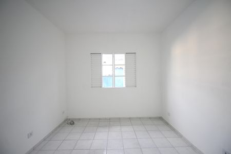 Kitnet - Quarto de casa para alugar com 1 quarto, 35m² em Jardim Oliveiras, Taboão da Serra
