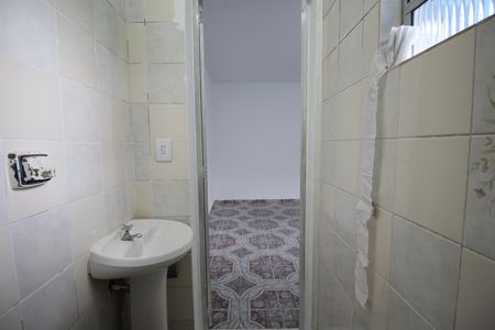 Casa para alugar com 35m², 1 quarto e sem vagaKitnet - Banheiro