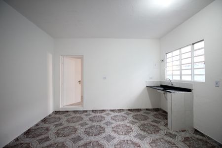 Casa para alugar com 35m², 1 quarto e sem vagaKitnet - Sala e Cozinha