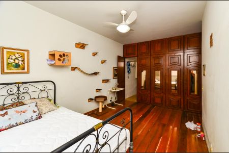 Apartamento à venda com 168m², 4 quartos e 2 vagas Apartamento à venda com 168m², 4 quartos e 2 vagasSuíte