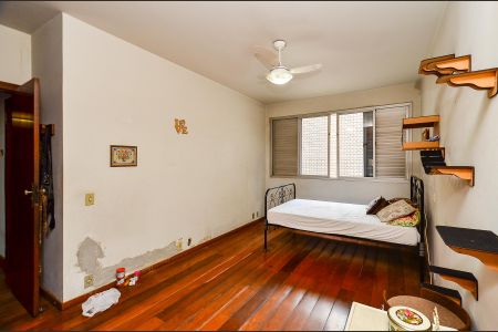 Apartamento à venda com 168m², 4 quartos e 2 vagas Apartamento à venda com 168m², 4 quartos e 2 vagasSuíte