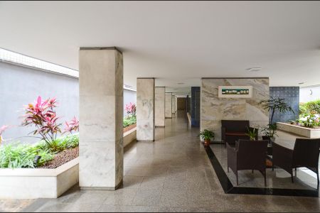 Apartamento à venda com 168m², 4 quartos e 2 vagas Apartamento à venda com 168m², 4 quartos e 2 vagas Entrada