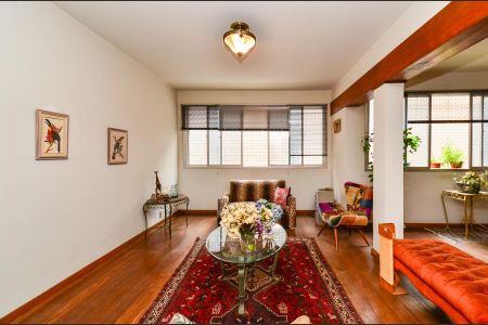 Apartamento à venda com 168m², 4 quartos e 2 vagas Apartamento à venda com 168m², 4 quartos e 2 vagasSala de Estar