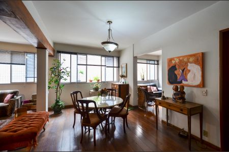 Apartamento à venda com 168m², 4 quartos e 2 vagas Apartamento à venda com 168m², 4 quartos e 2 vagasSala de Jantar