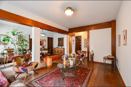 Apartamento à venda com 168m², 4 quartos e 2 vagas Apartamento à venda com 168m², 4 quartos e 2 vagasSala de Estar