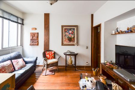 Apartamento à venda com 168m², 4 quartos e 2 vagas Apartamento à venda com 168m², 4 quartos e 2 vagasSala de TV