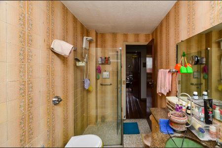 Apartamento à venda com 168m², 4 quartos e 2 vagas Apartamento à venda com 168m², 4 quartos e 2 vagasBanheiro Social